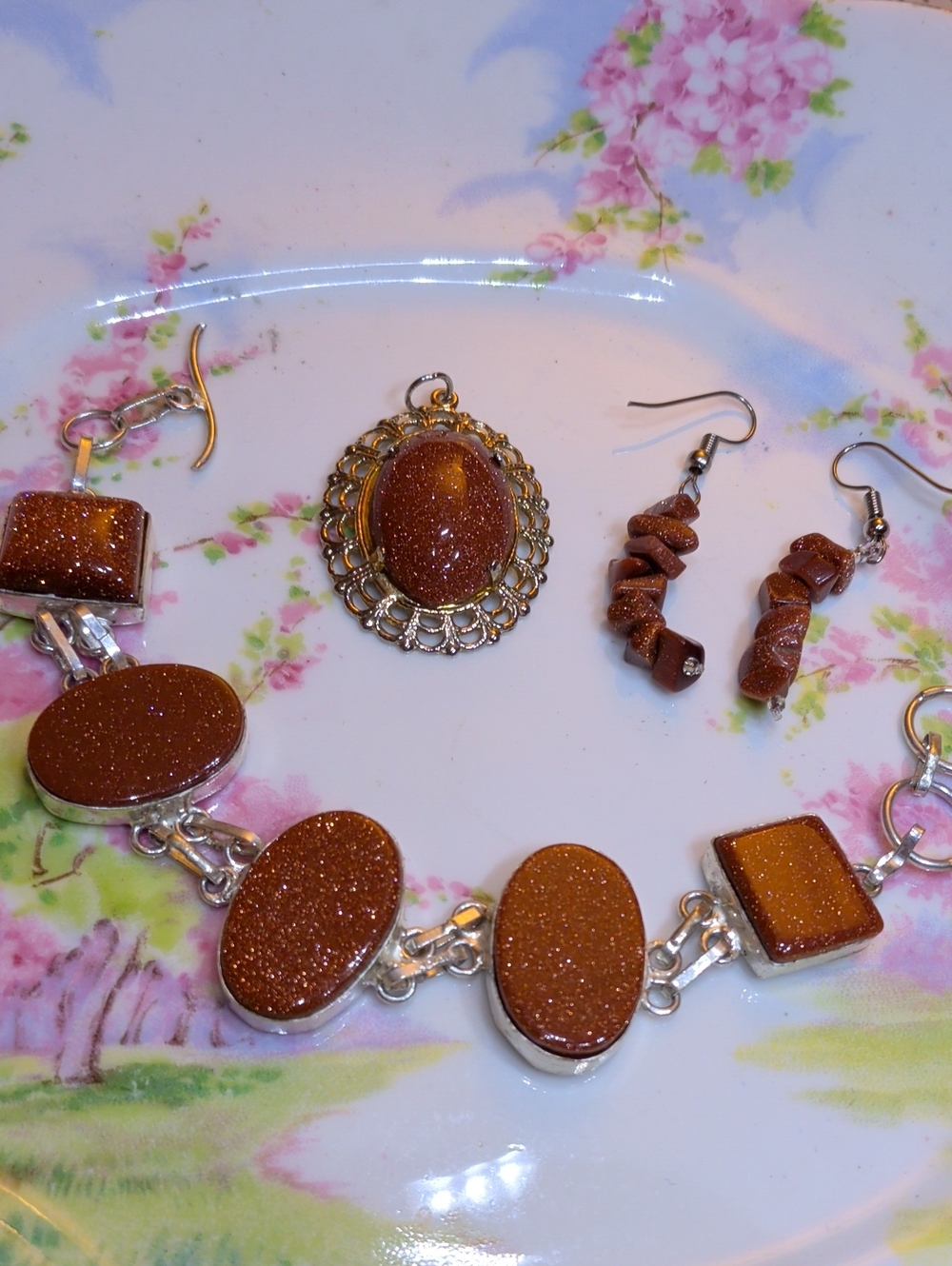 Goldstone Shimmering Jewelry Bundle: Bracelet, Pendant & Earrings In A Gift Box